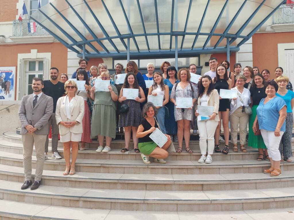 IFSI Remise De Dipl me Aide soignante Un M tier Reconnu Et IFSI Remise De Dipl me Aide soignante Un M tier Reconnu Et
